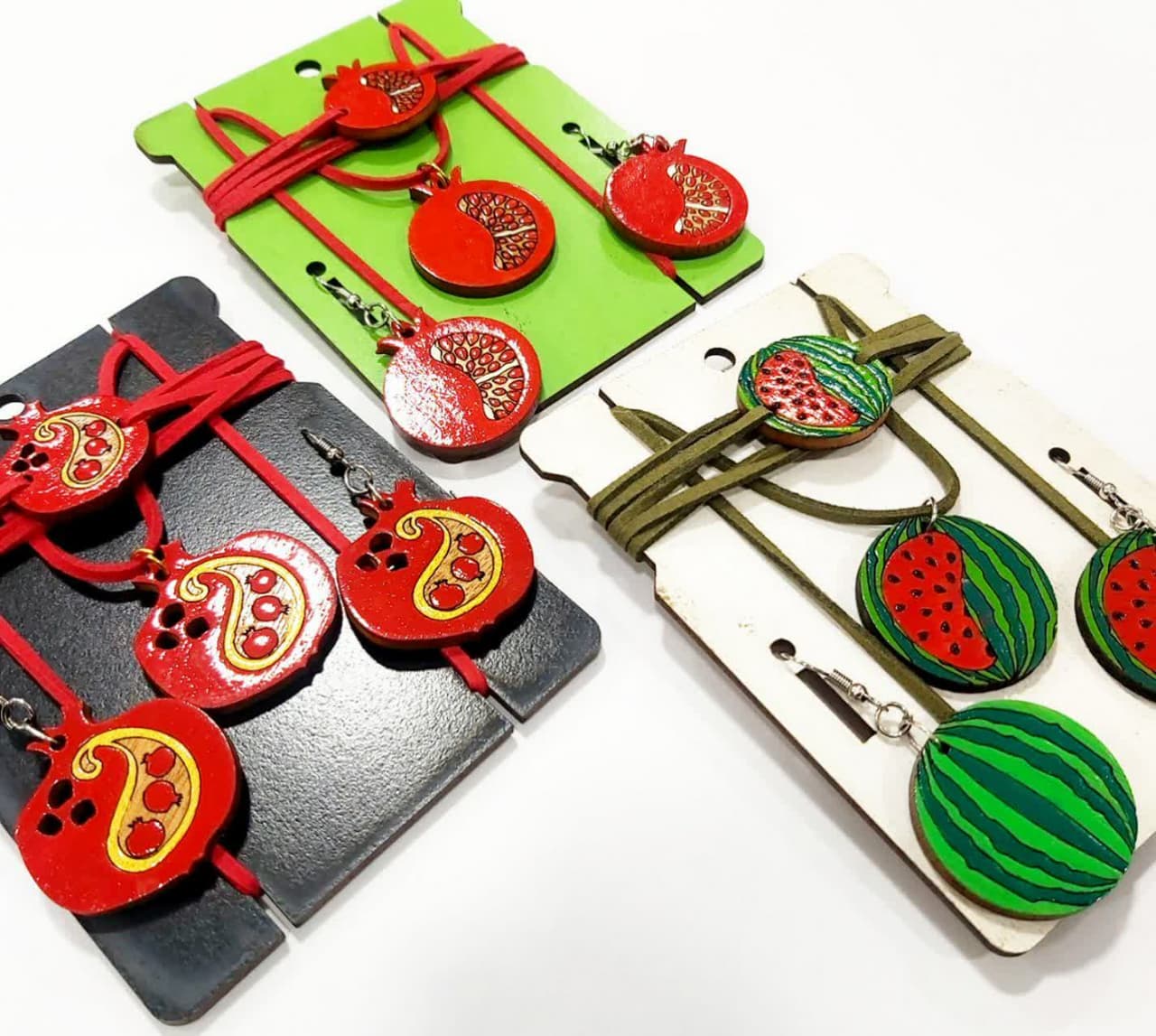 photo_۲۰۲۴-۱۲-۱۷_۱۹-۱۳-۳۴ ✔️ ست یلدایی چوبی (گوشواره - دستبند - گردنبند ) خاص و جذاب